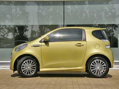 LHD ASTON MARTIN CYGNET